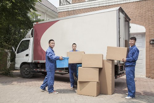 Local removal van service for homes and offices in Poplar