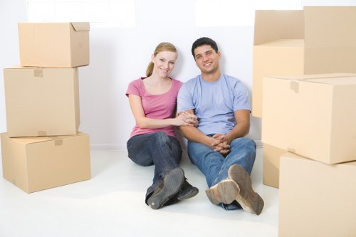 Poplar moving service with a van assisting local deliveries and relocations