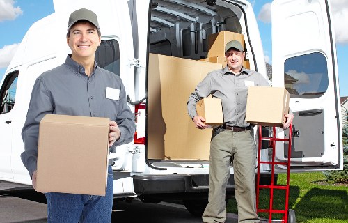 Local moving support for flats and apartments in Poplar